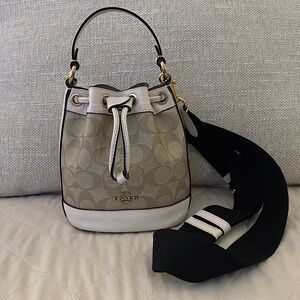Coach Mini Bucket Bag Crossbody